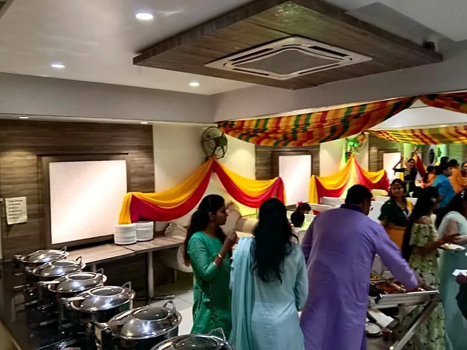 Buffet counter at a banquet at Temptation, Agra